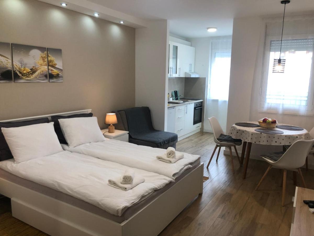 Apartments Biro Суботиця Екстер'єр фото